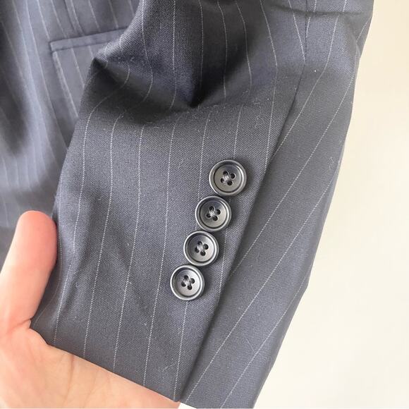 Brooks Brothers Navy Pinstripe Men's Wool Blazer Italian Fabric Size 41R - Picture 2 of 10